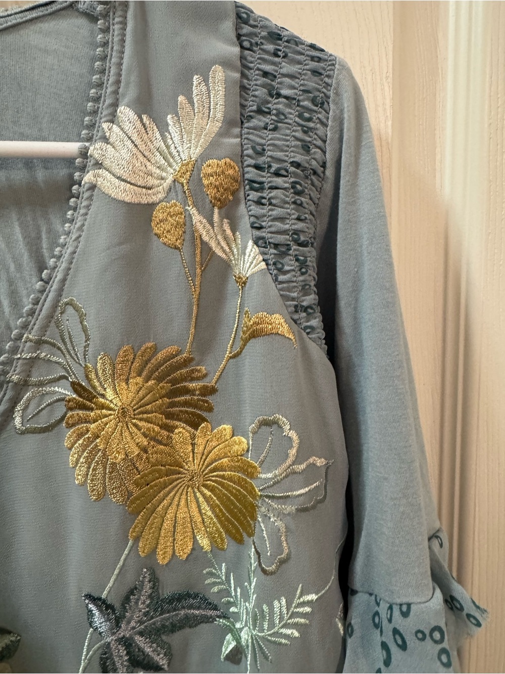 Anthropologie Tiny Frances V-Neck Long Sleeve Ruffled Top Size L - Picture 12 of 14